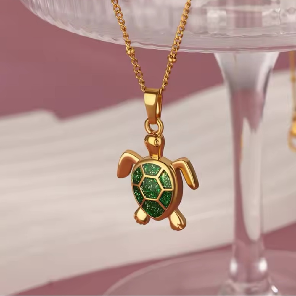 Gold Filled Green Turtle Necklace - Picture 1 of 1